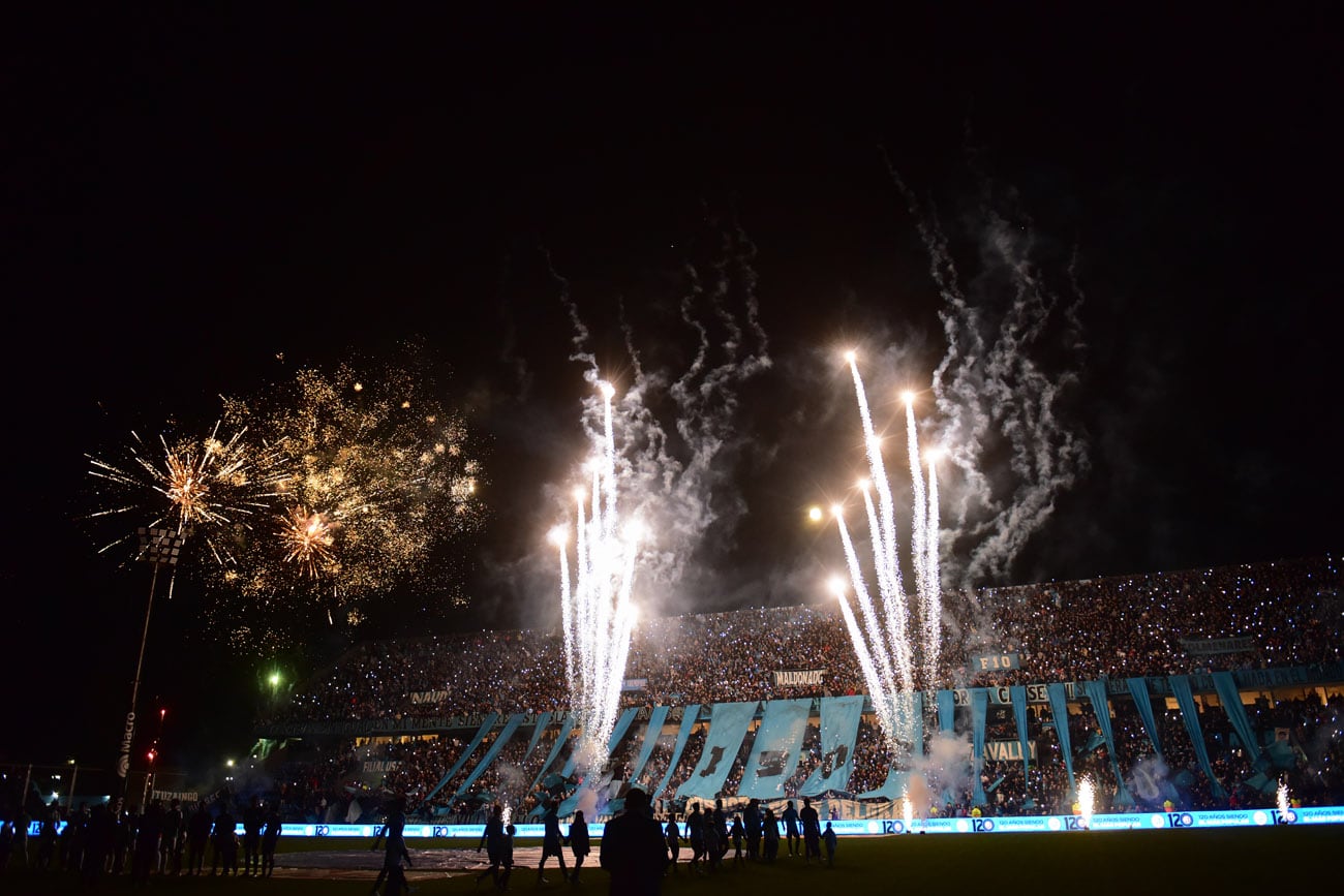 Belgrano venció 2 a 1 a Banfield en Alberdi.  (Nicolás Bravo / La Voz)