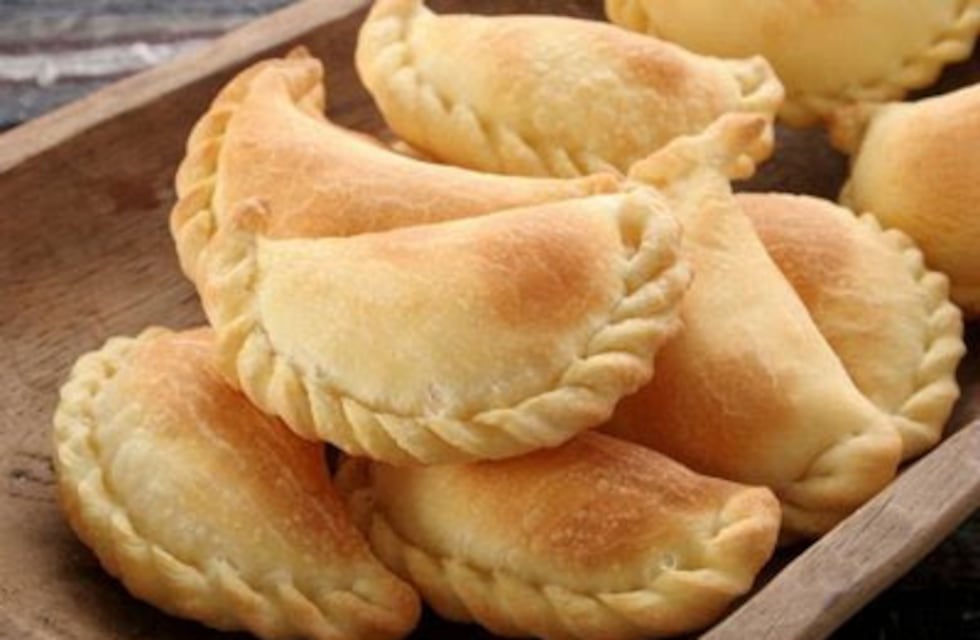 Las empanadas de mariscos son una opción patagónica para celebrar en casa