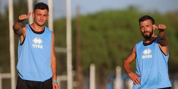 Los jugadores de Belgrano, con nueva indumentaria, arrancaron la pretemporada.