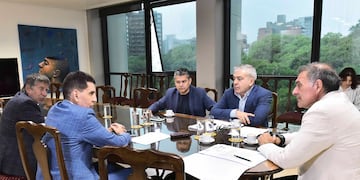 La comisión que preside Carlos Najar dictaminó dos alternativas de extensión y dejó el tema listo para la votación del pleno.