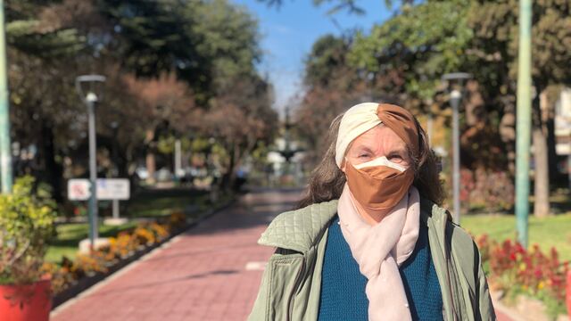 Isabel se encuentra todos los viernes, sábados y domingos en la Plaza de Maipú.
