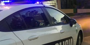Detienen a un individuo y buscan a su cómplice por abuso sexual y robo en un comercio de Puerto Iguazú.