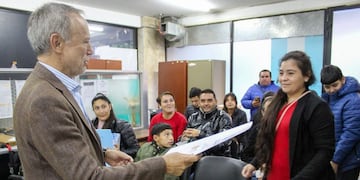 El interventor del IPVDU, Hugo Cabral, entregó viviendas en el marco del plan de recuperación habitacional y ya suman más de 35 casas finalizadas en lo que va del mes.