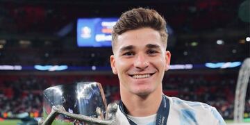 Julián Álvarez vive sus últimos días en River (AFA)