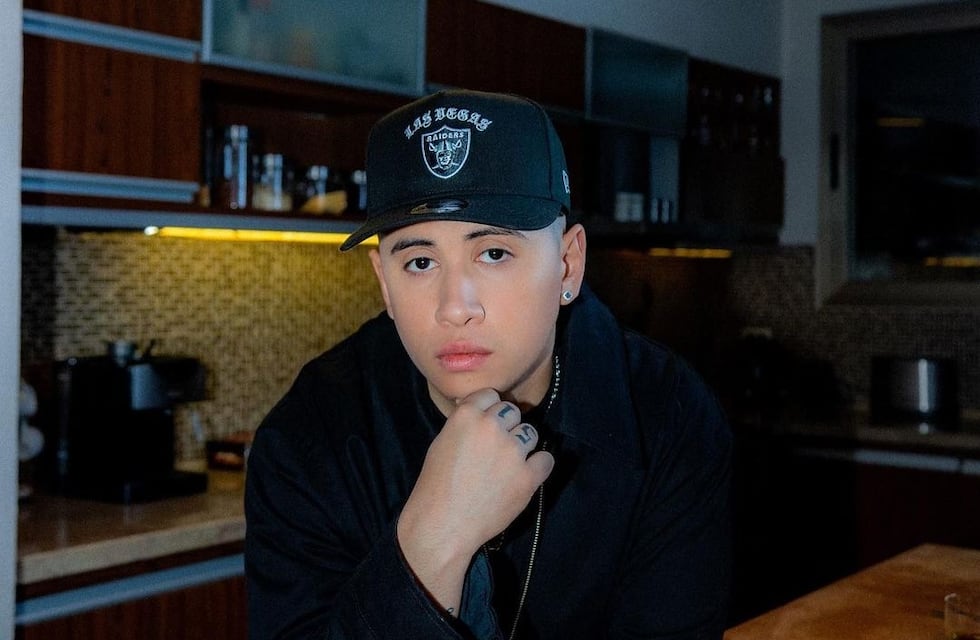 FMK lo hizo de nuevo: spoileó el álbum de Lit Killah en su nueva canción “Buscando un amor”