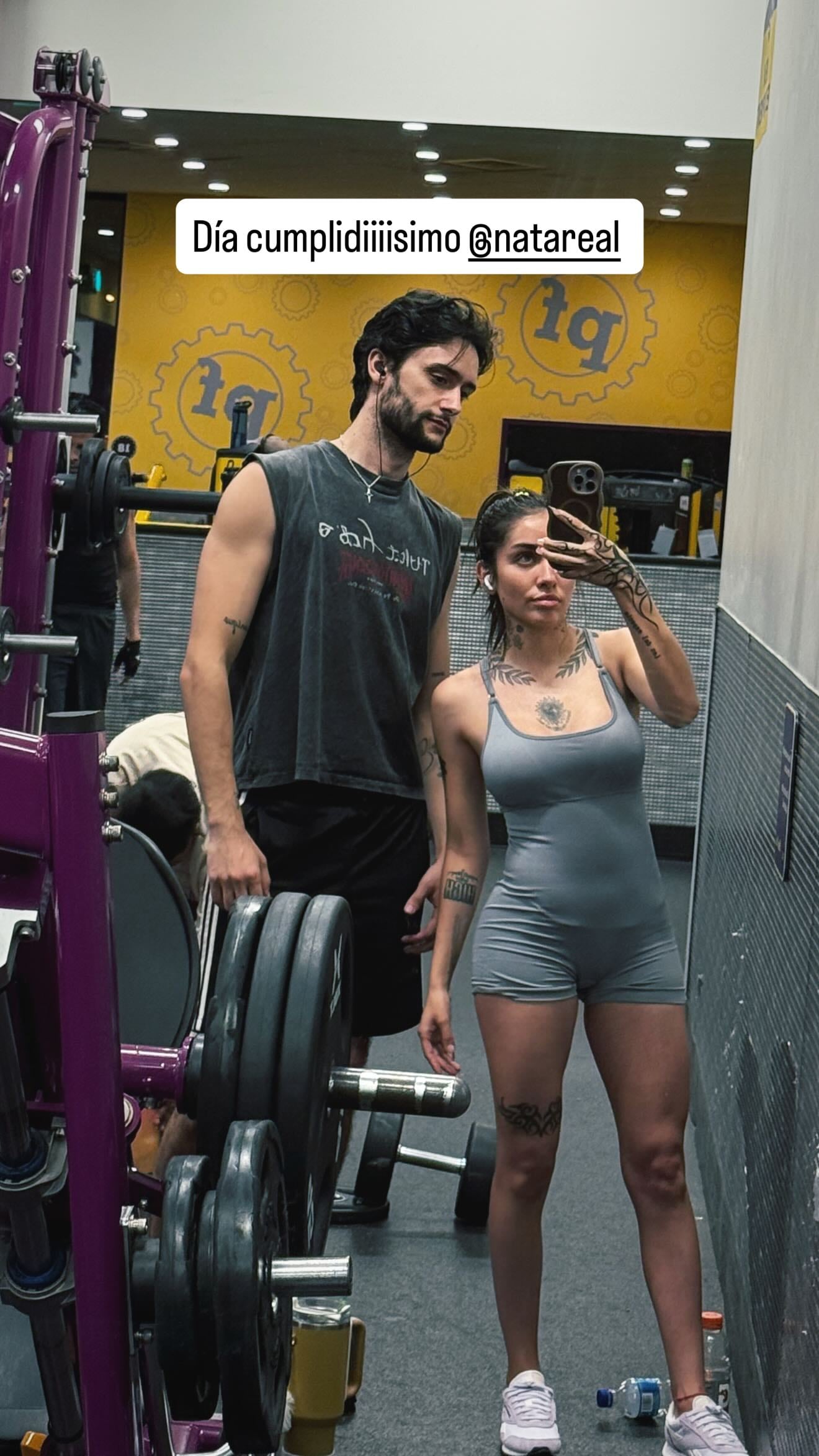 María Becerra mostró su look deportivo para ir al gym con un mono bien al cuerpo