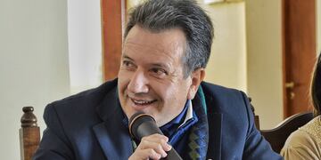 La Comisión Nacional de Evaluación y Acreditación Universitaria (Coneau) aprobó el dictado de la carrera de Abogacía en la UNJu, anunció el rector Mario Bonillo.