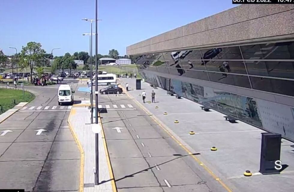 Evacúan por segunda vez en 24 horas el Aeropuerto de Rosario