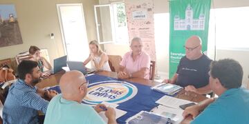 24 Horas de la Corvina Negra 2023: operativo de limpieza de playas en conjunto entre la Municipalidad de Tres Arroyos y el Club Cazadores