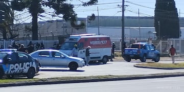 La aeronave se estrelló en la planta ubicada sobre Presidente Perón al 7600.