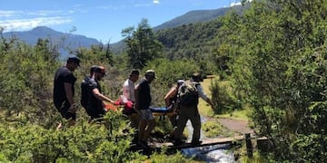 Una mujer fue rescatada en el Parque Nacional Lanín luego de sufrir una caída.