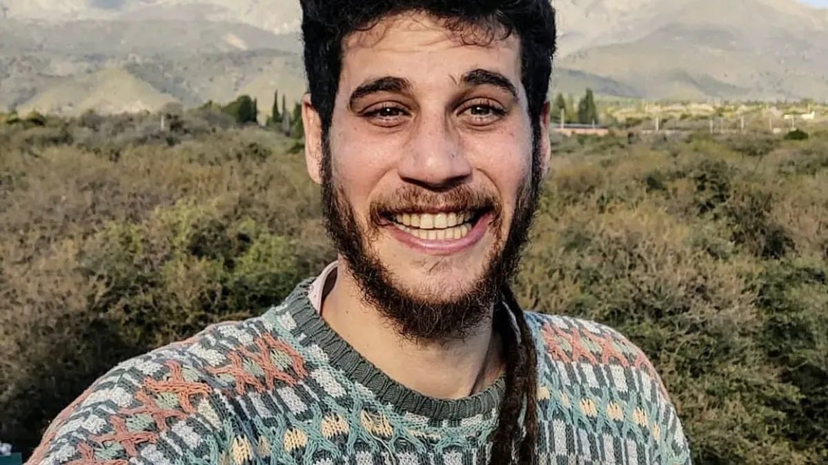 Así esta Momo Weich, el hijo hippie de 31 años de Julián Weich que vive en Córdoba