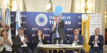 Anunciaron la construcción de 2000 viviendas para el interior tucumano