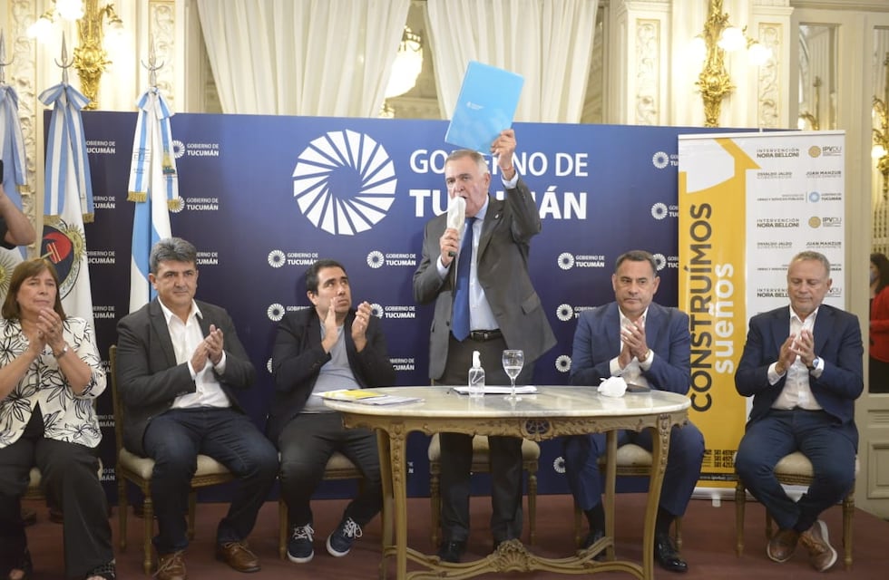Anunciaron la construcción de 2000 viviendas para el interior tucumano