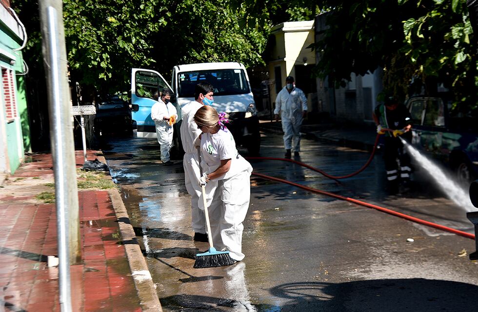 Desborde cloacal en Alberdi y Villa Páez: registran más de 30 casos de gastroenteritis