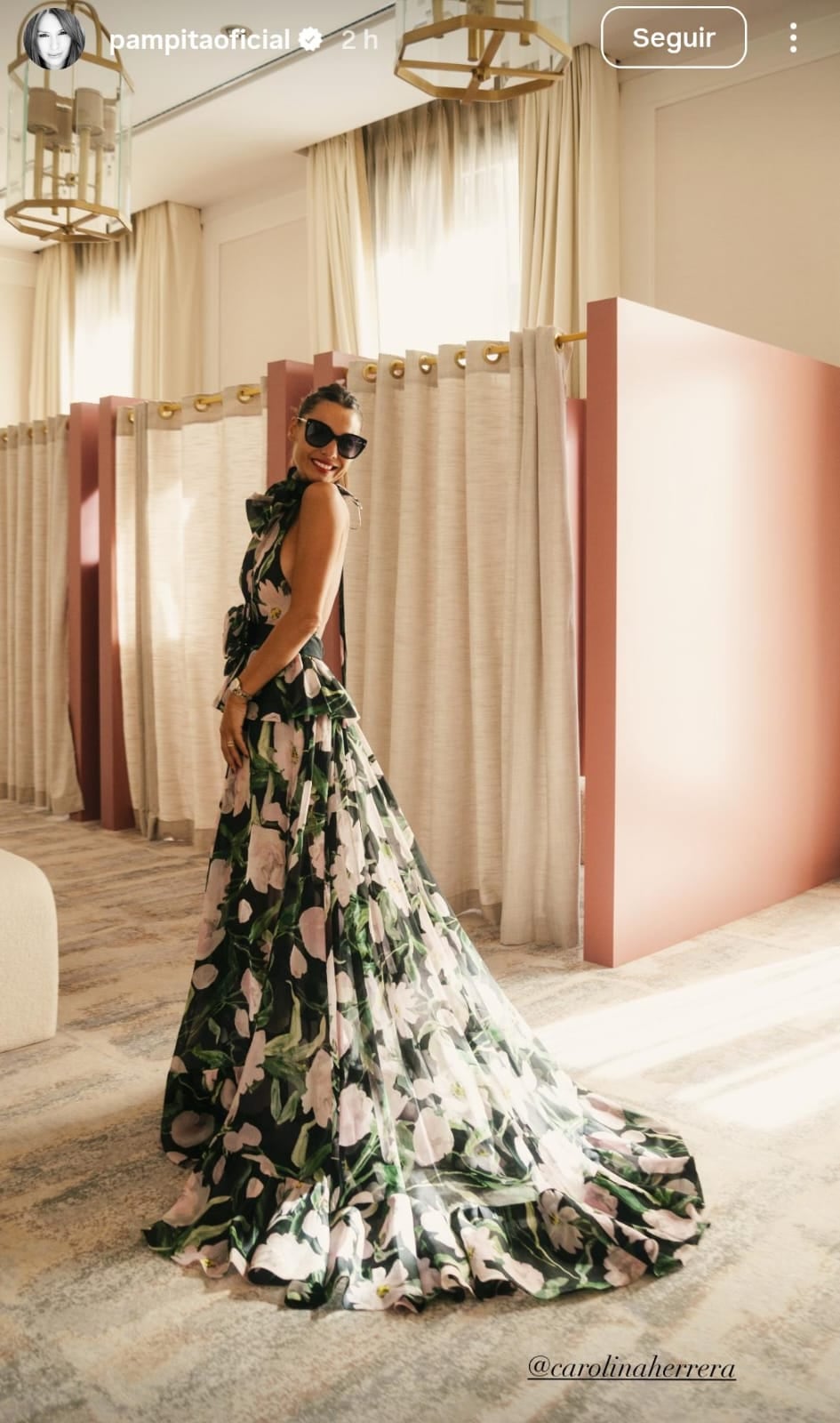 Desde Madrid, Pampita se consagró la reina de la primavera con un espectacular vestido largo y espalda al descubierto