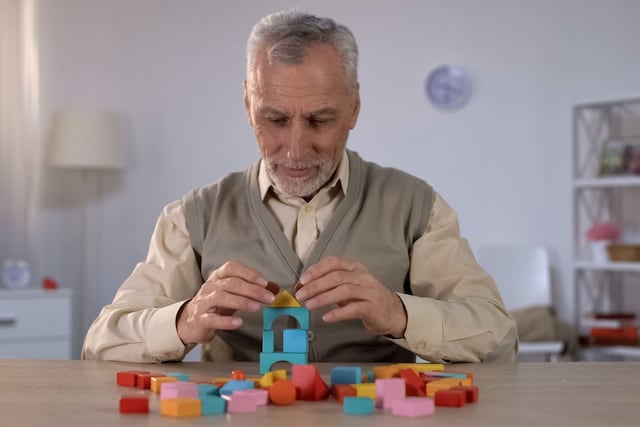 En un contexto de envejecimiento poblacional, la prioridad es mantener una salud cerebral óptima aseguran profesionales del Servicio de Neurología del Sanatorio Allende.