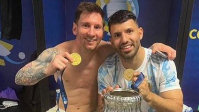 Sergio Agüero y Lionel Messi, celebrando juntos la Copa América.