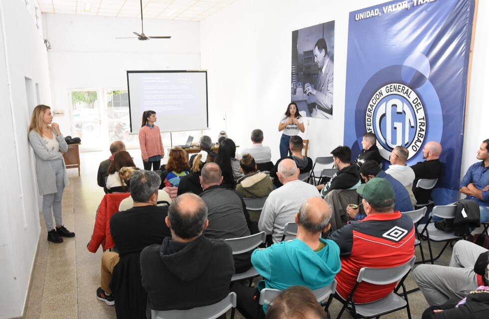 Capacitaron a 60 choferes y mecánicos de minibuses