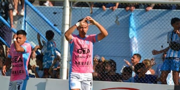 Racing de Nueva Italia le ganaba a Arsenal por el gol de Bruno Nasta, y se lo empataron (Prensa Racing)