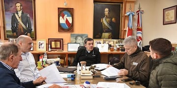 Firma del acta por un incremento del 10 por ciento para abril.