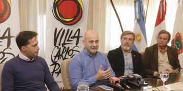 Gómez Gesteira junto a representantes del sector
