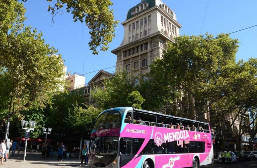Vuelve a recorrer la Ciudad el Mendoza City Tour