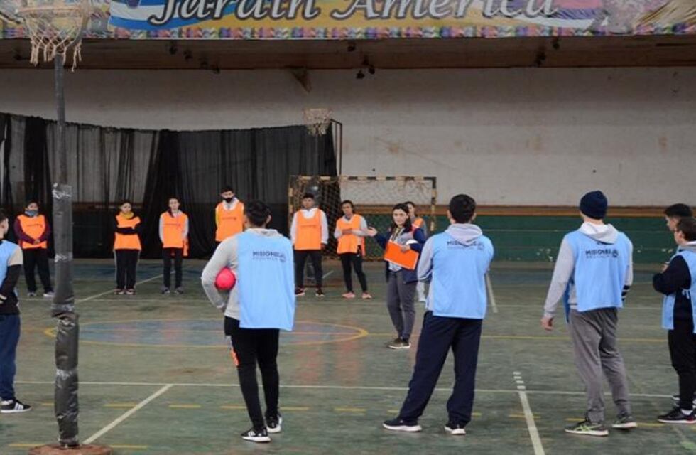 Clínica de Cestoball tuvo lugar en Jardín América