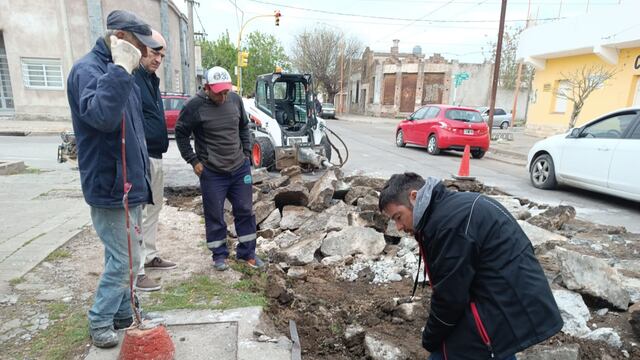 Corte de media calzada en calle Buchardo y Urquiza
