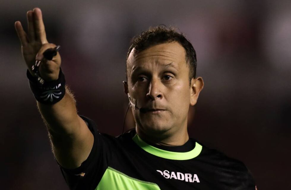 Superclásico: árbitro confirmado para impartir justicia en La Bombonera