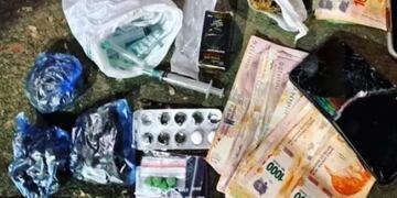 Posadas: una pareja de jóvenes fue detenida tras venta de estupefacientes en la vía pública.