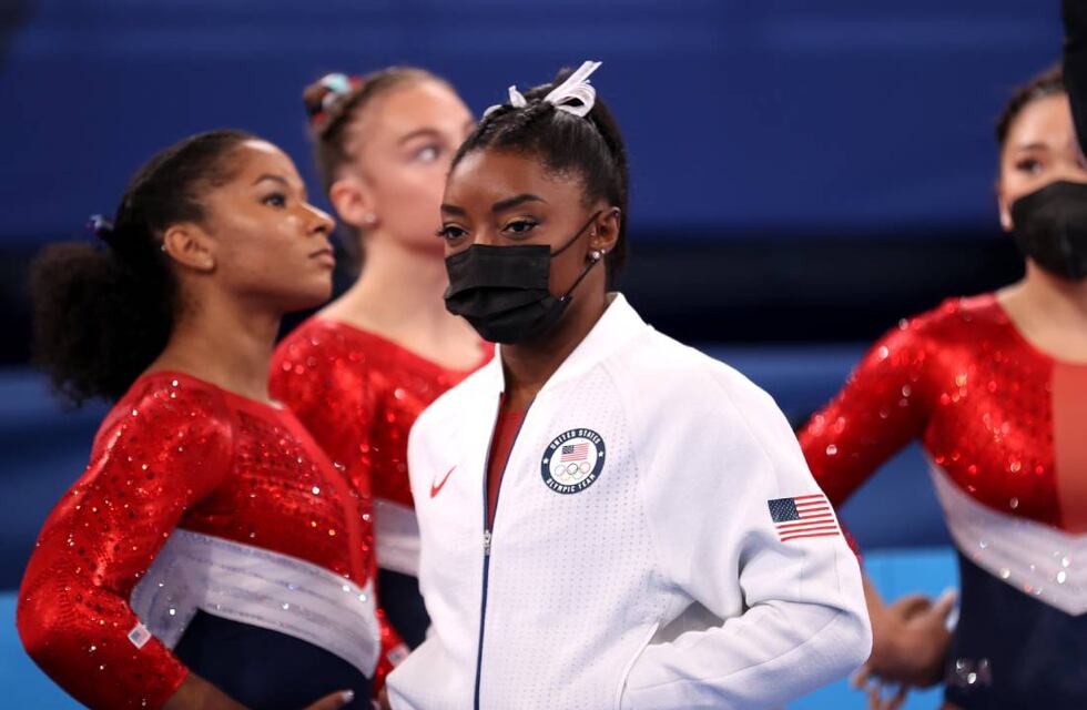 La gimnasta estadounidense Simone Biles se retiró de la final de los JJ.OO: “Debo concentrarme en mi salud mental”
