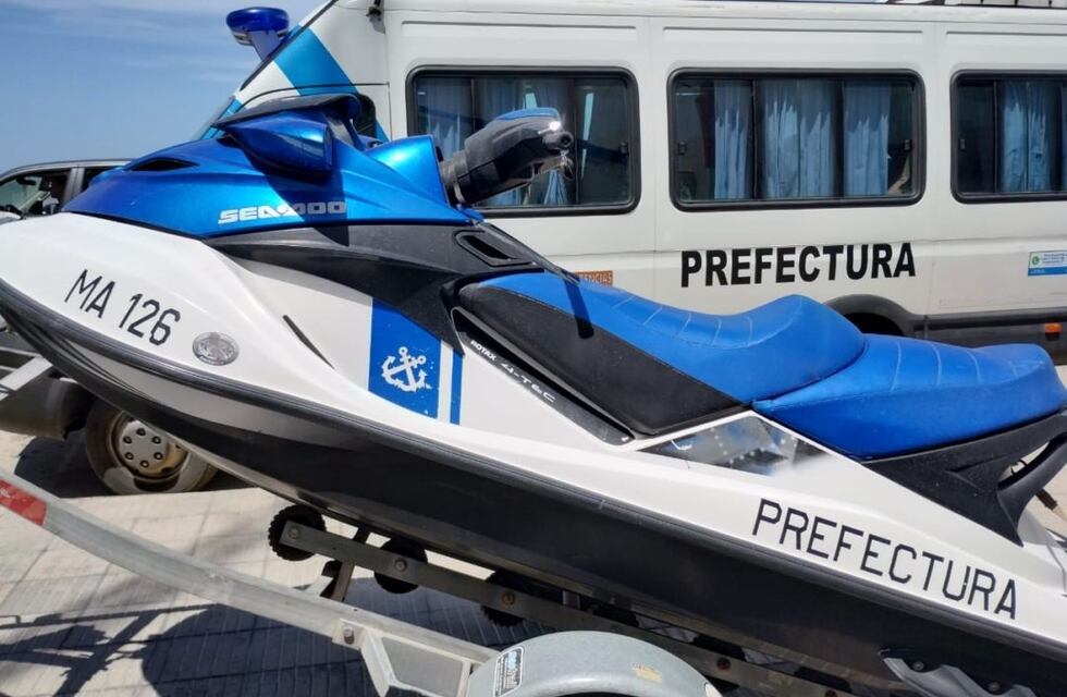 kayakistas desaparecieron en la playa de Monte Hermoso