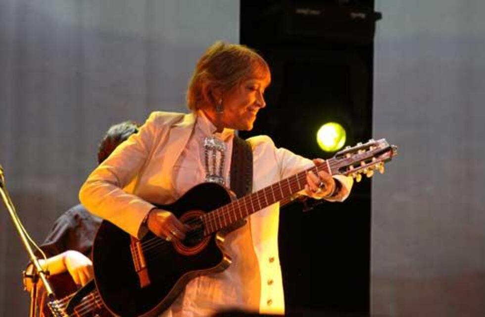 Teresa Parodi cantará en la Función de Gala por el Aniversario del 9 de Julio