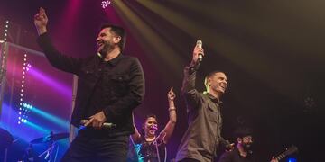 Pérez: las fans de Elías asistieron al concierto que se realizó en la Sala Lavardén (Facebook Elías)