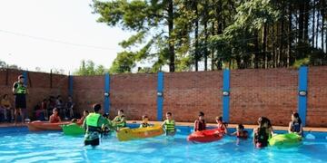 Iniciaron las actividades en la Escuela Municipal de Canotaje en Montecarlo.