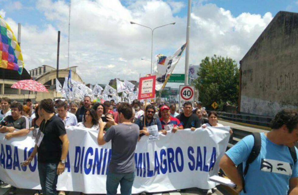 Movilización y acampe para pedir la liberación de Milagro Sala