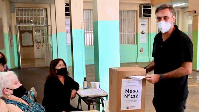 El ex intendente votó en las internas y llamó a trabajar en unidad en la UCR.