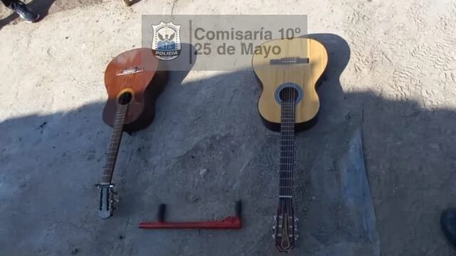 El ladrón robó una pava eléctrica, una guitarra criolla, un bolso de cuerina con cosméticos y mercadería varia