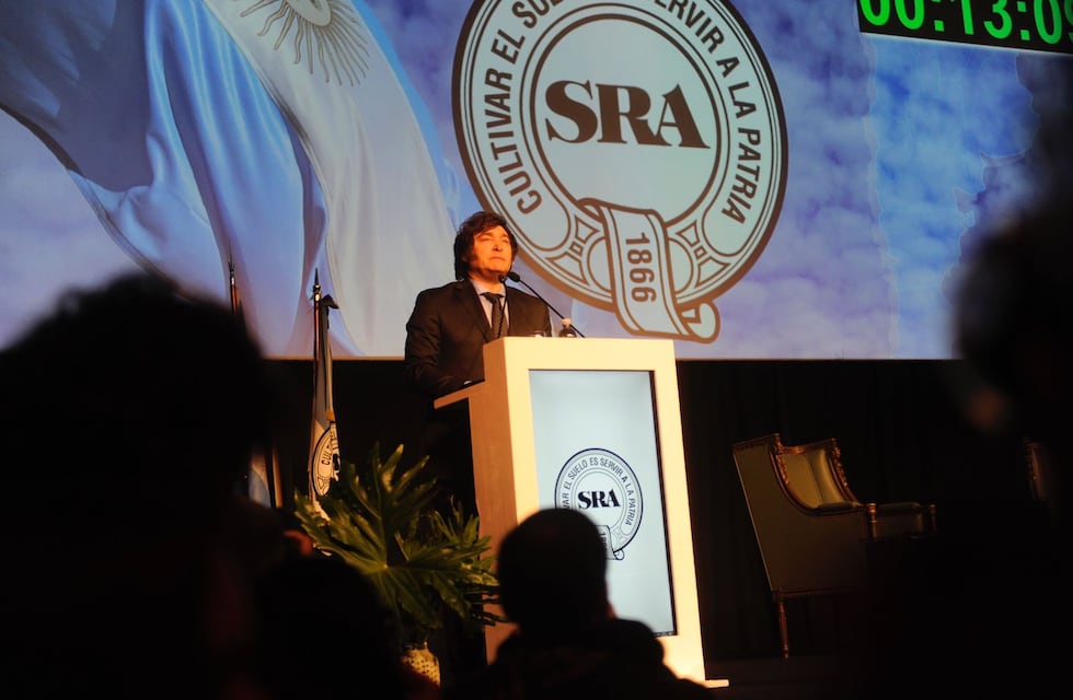 Javier Milei en La Rural: “Esta vez el ajuste lo tiene que pagar la política”