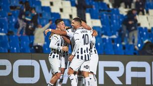 El festejo de todo Talleres por el 1-0 ante River, en la Copa Argentina. Al gol lo marcó Rodrigo Garro. (Prensa Talleres)