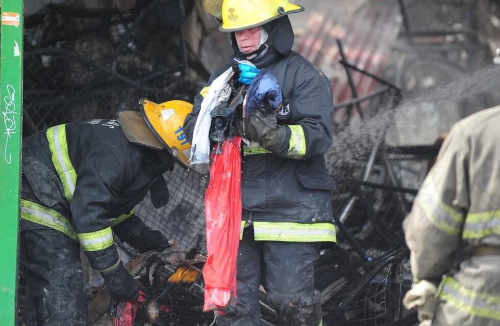 Tragedia en Ituzaingó: un matrimonio y su hija de 12 años murieron tras incendiarse su casa