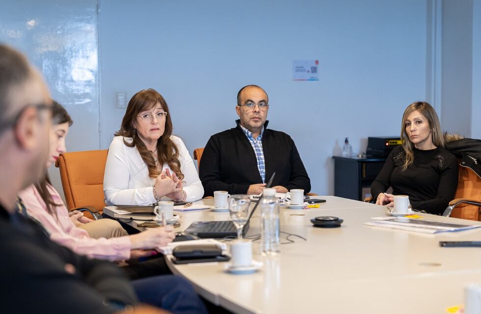 Autoridades de Gobierno se reunieron con representantes de YPF en la provincia