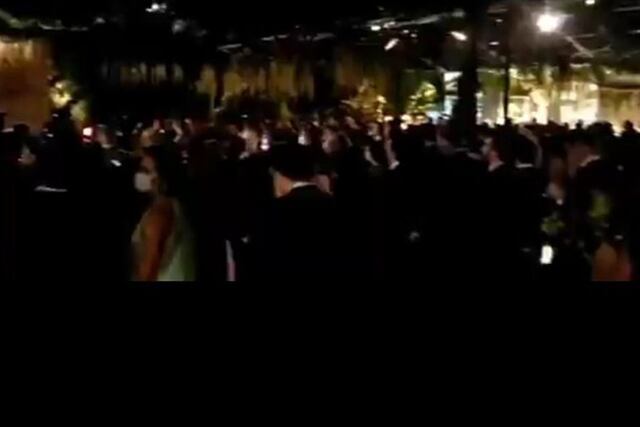 Fito Páez y Pablo Lezcano actuaron en una boda en Paraguay y procesaron a los invitados