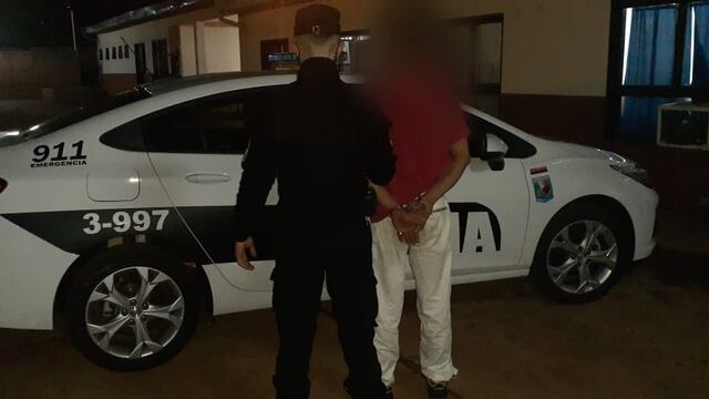 Se secuestraron elementos como un rifle, equipos de música y un cuchillo.