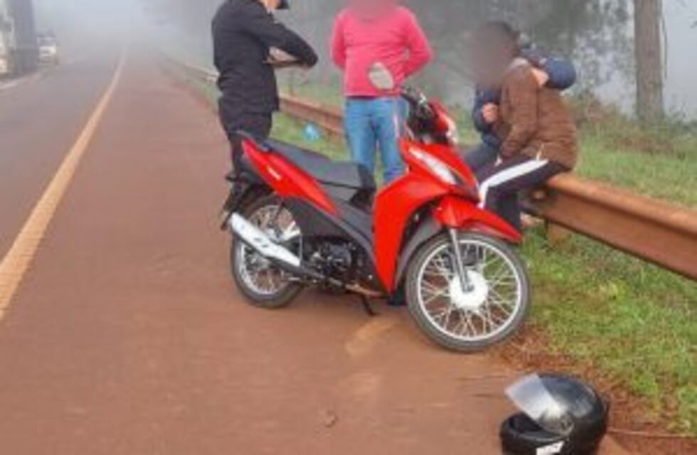 Despistó con su motocicleta y terminó herida