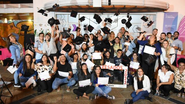 Agasajo a egresados y egresadas de programa educativos municipales