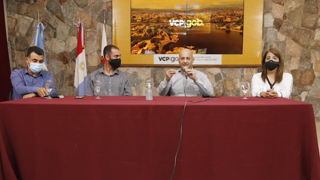 Intendente Daniel Gómez Gesteira en una conferencia de prensa.