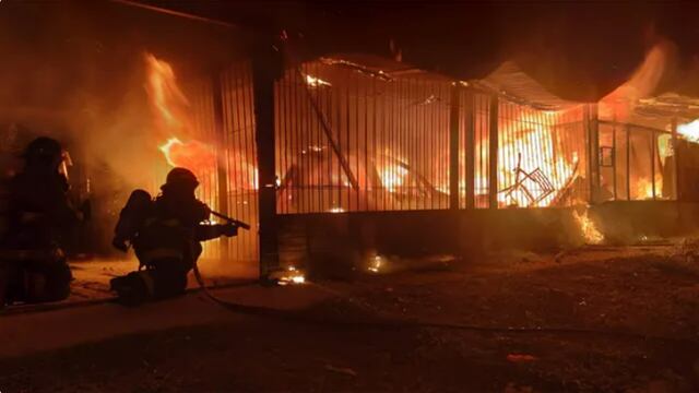 Se desató un incendio en una casa ubicada en el barrio Ludueña.