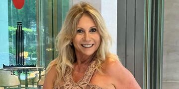 Ana Rosenfeld posó frente al espejo y deslumbró a todos en microbikini